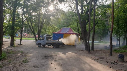 Черкаські парки почали обробляти від кліщів