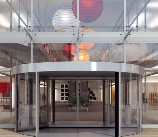 Особливості та переваги карусельних дверей