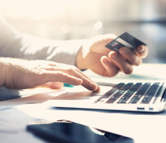 7 українських модулів в CRM, корисних в онлайн торгівлі