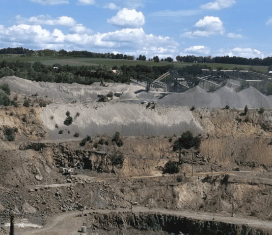 Корисні копалини Черкаської області